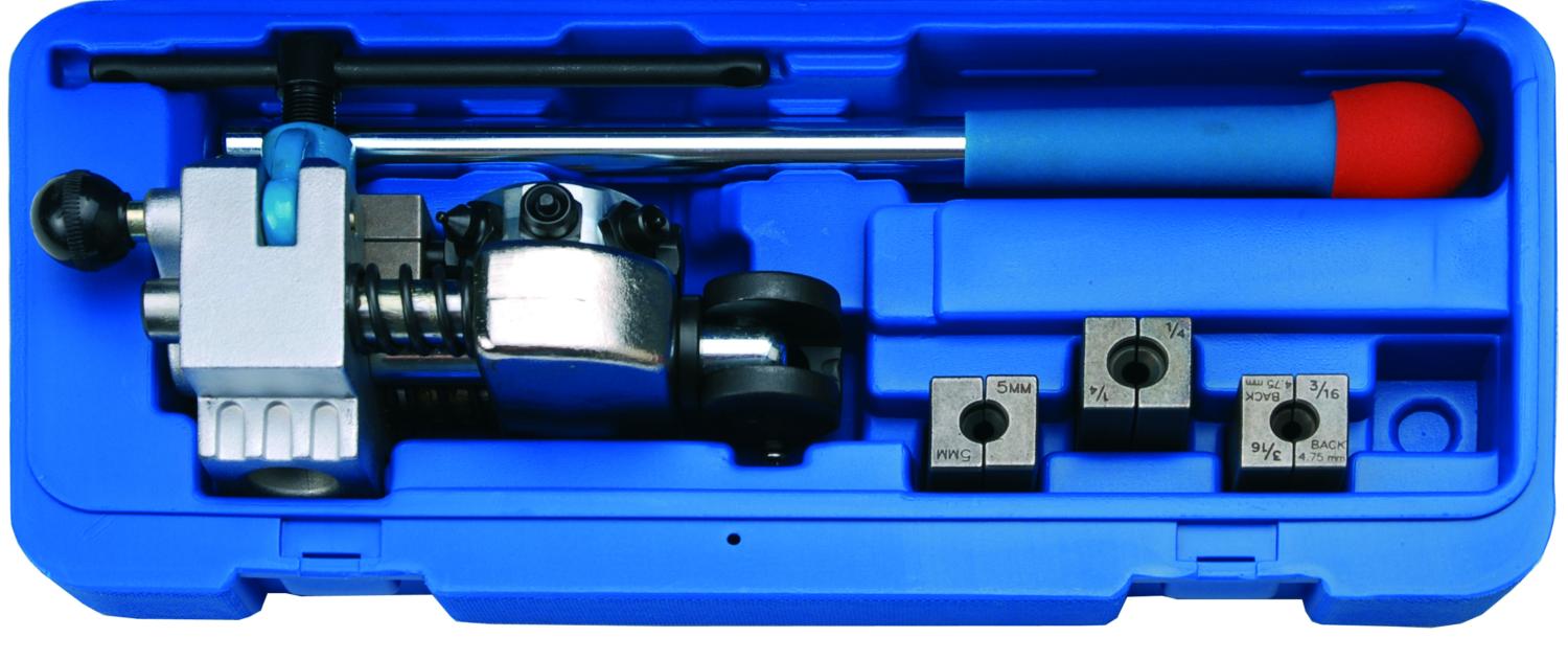 APPAREIL A COLLET POUR DURITE DE FREIN SERTISSAGE