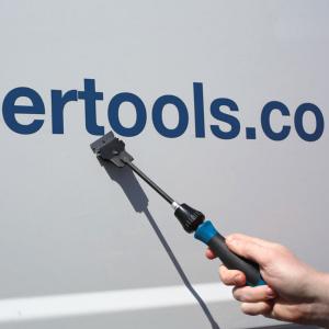 GRATTOIR AVEC 4 LAMES (2 acier 2 plastique) MANCHE EXTENSIBLE - LASER